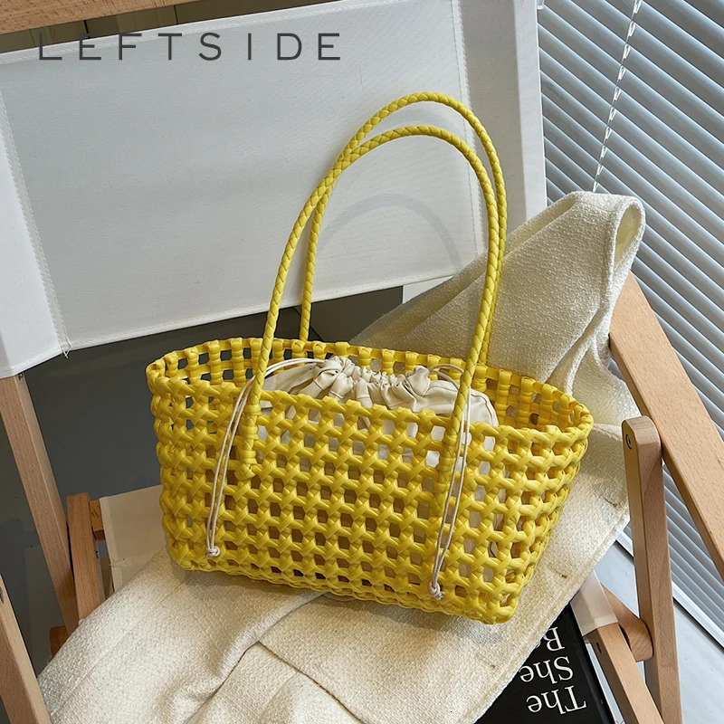 LEFTSIDE Womens Woven Plastic Small Tote Bag Drawstring Liner Casual Summer Aesthetic Beach Shopping Daily Shoulder Bag 2026 260623BJ