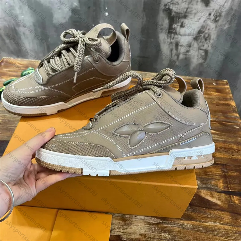 2026 fashion new luxury brand casual skate shoes breathable Embossed Men's and Women's Leather Sports Shoes low-top White platform Sneaker