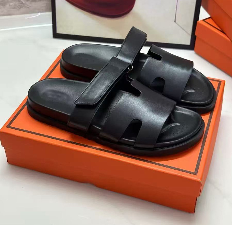 Designer slide men Women's Sandals Slippers Fashion Slippers Leather and Rubber Flats slides Sandals Summer Beach lightweight Shoes Bottoms Sli