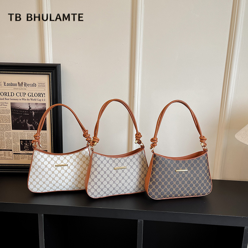 TB BHULAMTE This Year's Popular Korean-Style Small Square Handb Women Is The New 2026 Summer Model With Textured Plaid Design, Suitable For Com