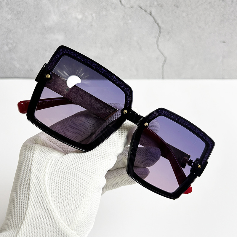 Luxury Premium Fashion Sunglasses New Women's Sunglasses Summer, Sun Protection, High-End Style, Four-Leaf Clover Large Frame Glasses, Availabl