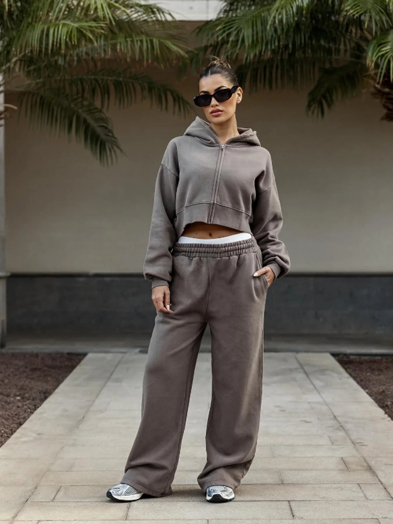 Felpa con cappuccio da donna autunno inverno set manica lunga pantaloni corti con coulisse in vita abbigliamento sportivo casual per donna 260623