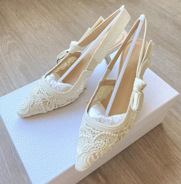 Designer women's high-heeled sandals Kitten Heels sandals lace Bowtie ribbon sling back Female falt shoes Sexy wedding white black Red gold pin