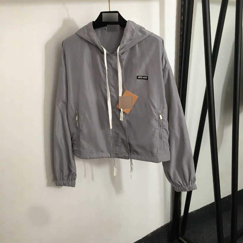 Women's Jackets Designer Fashionable new collar badge MM logo sticker fabric long sleeved hooded zipper versatile windbreaker jacket 3B8C