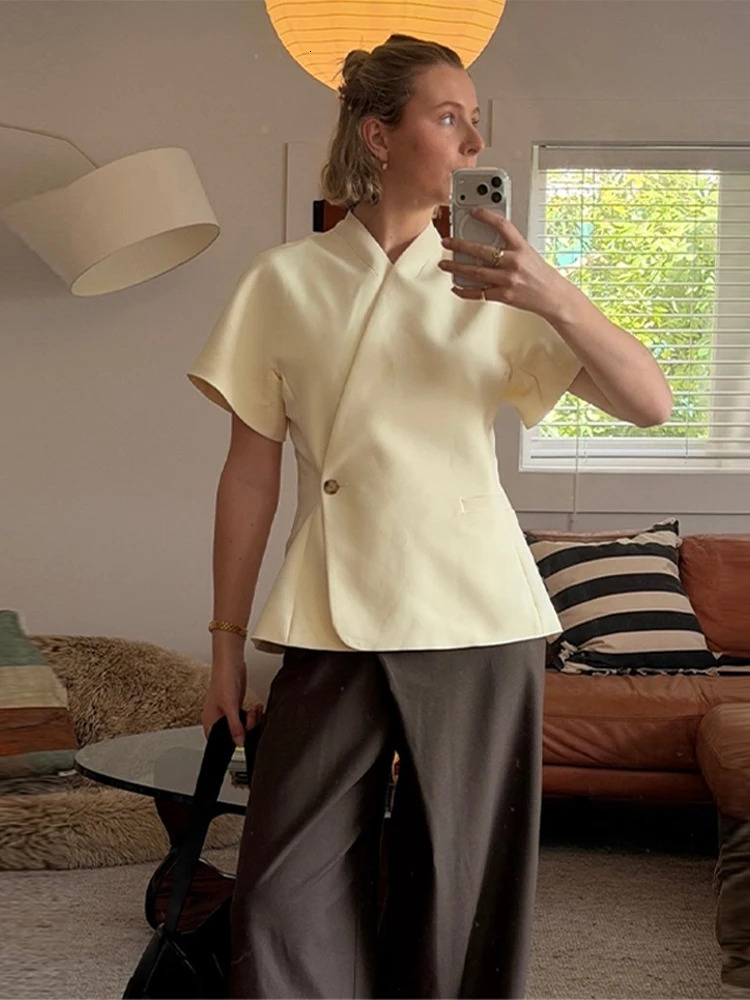 V-neck Short Sleeve Side Placket Suit Jacket Women Elegant Waist Cinching Slim Coats 2026 Spring Summer Chic Office Lady Top 260623