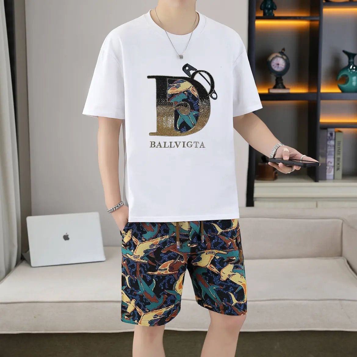 European Summer New Trendy Ventilate Fashion Casual Men's Suit, Light Luxury Personalized Printed Top And Shorts Two-Piece Set