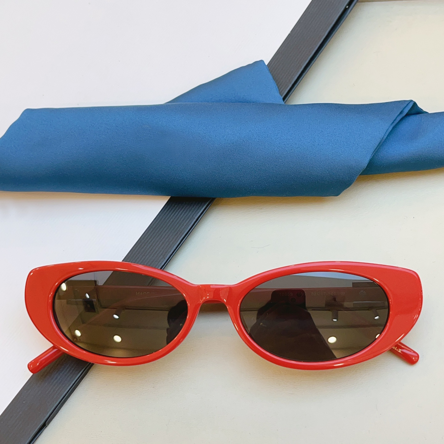 Y2K Red Oval Cat Eye Sunglasses with UV Protection Lenses Sun Shades Women Designer Sunglasses Summer