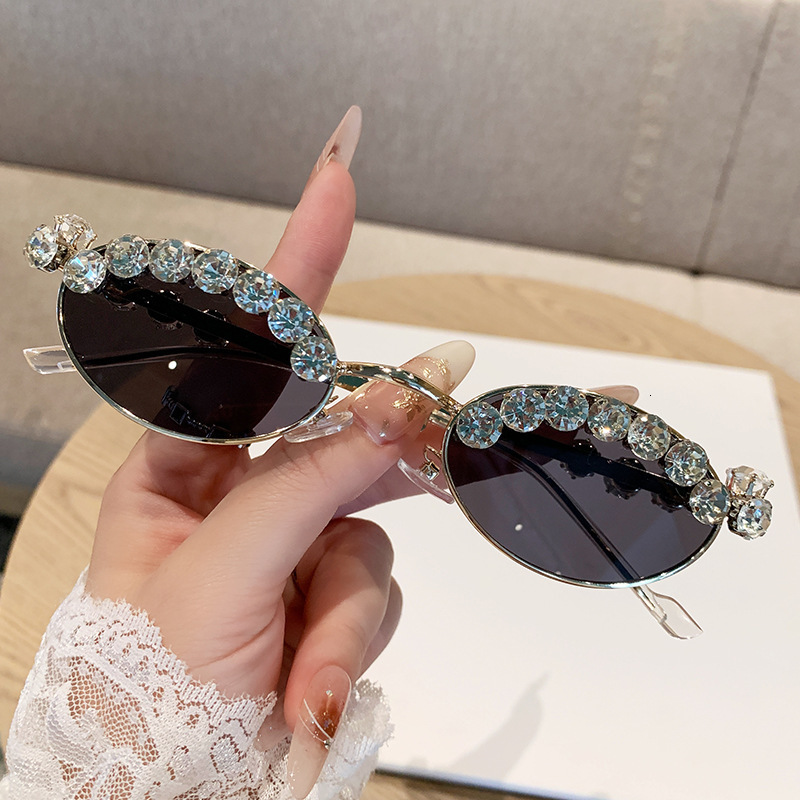 New Stylish Egant Oval Diamond-Encrusted Glasses, European And American Trendy Street Style Small-Frame Sun Protection Sunglasses For Women With A H