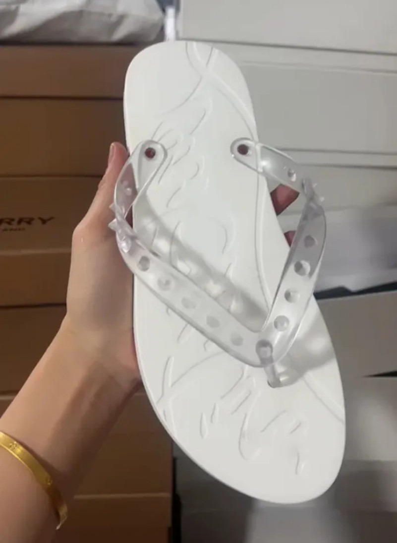 Designer Sandals Slides Red Rivets For Men Women Flip Flops Leather Slippers Fashion Luxury Bottomed Flat Beach Shoes Sneaker Summer