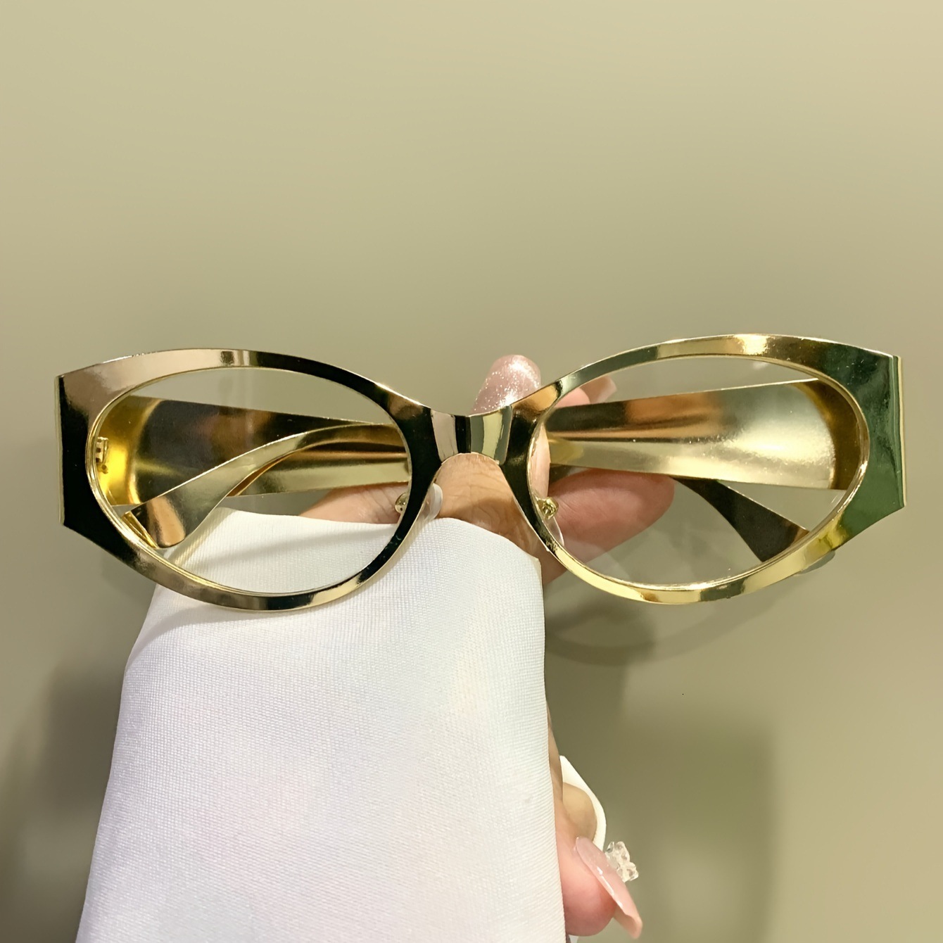 New European American Style Metal Small Frame Polygonal Oval For Men, UV Protection, Trendy And Unique Y2k Fashion Sunglasses