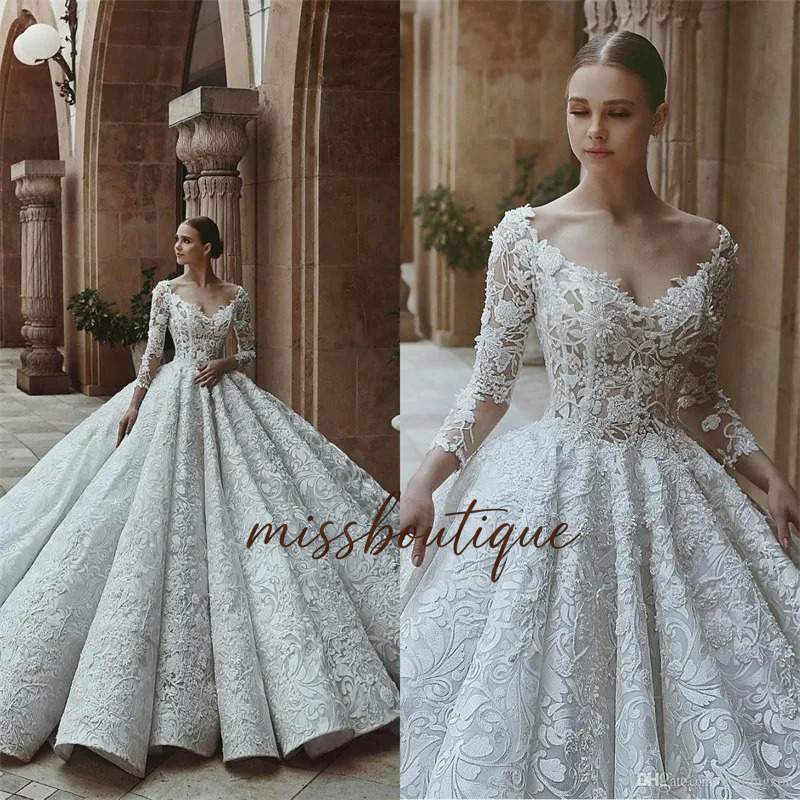 Luxury Saudi Arabic Wedding Dresses Long Sleeves Scoop V Neck Dubai Crystal Beaded Lace Bridal Gowns Vestido De Novia Q624