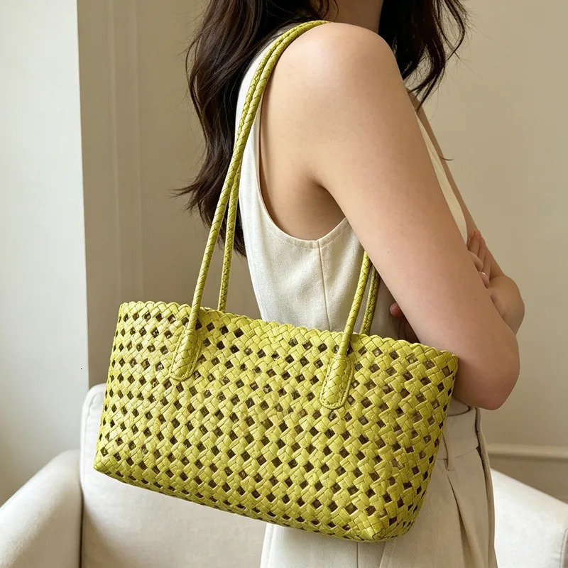 2026 style mesh beach bag crochet bag summer niche vegetable basket bag womens seaside vacation handbag shoulder bag 260623BJ