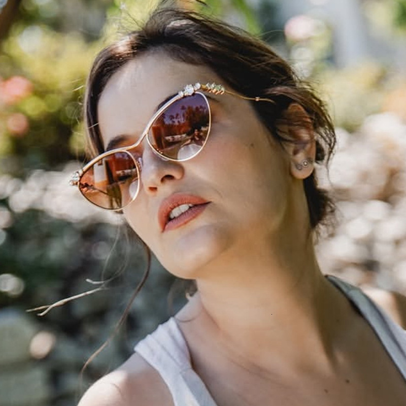 Luxury Premium Fashion Sunglasses Triangular Cat Eye With Rhinestones 2026 New Metal High-End For Women UV Protection Sunglasses