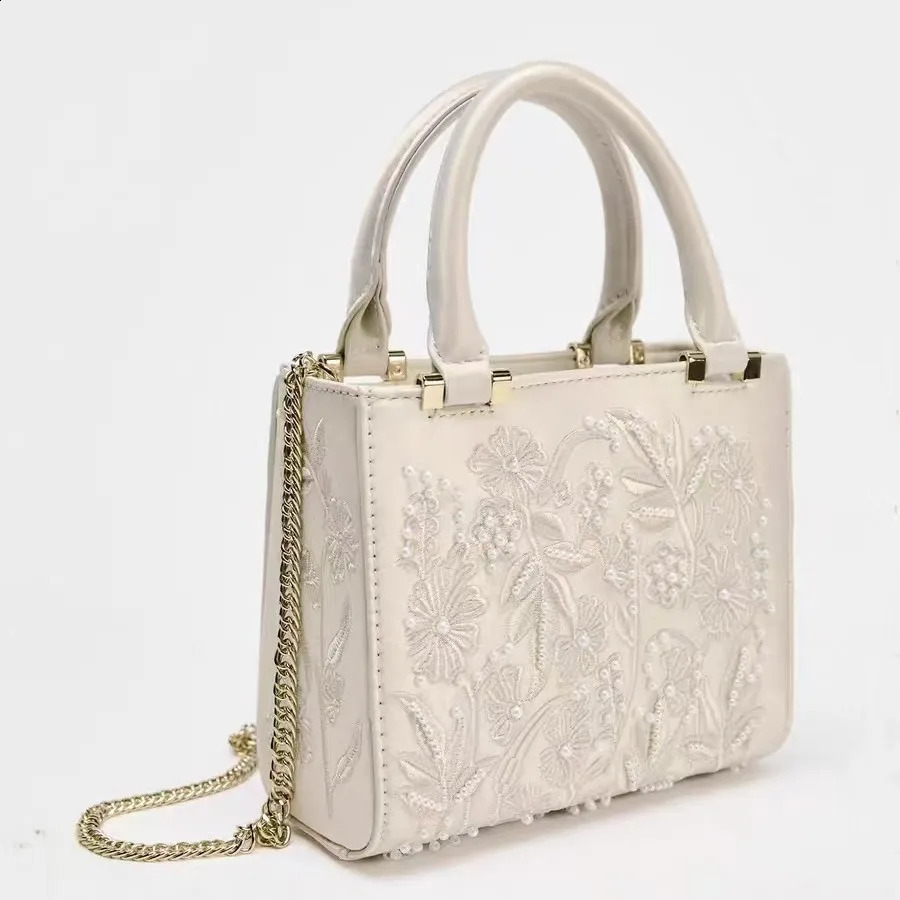 Fashion Floral Embroidery Square Bag High Quality Tote Bag Large Capacity Womens Handbag Lady Purse Shoulder Messenger Bag 260625