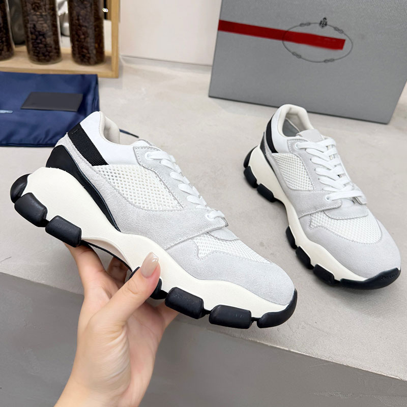 Mesh fabric and suede sneakers designer sneakers luxury couple sneakers anti slip ubber sole 45mm sneakers with triangular relief logo on the side s