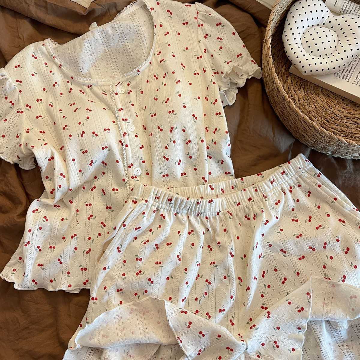 Short Sleeve Summer Pajamas Womens Round Neck Sweet Cherry Print for Girls New Short Sleeve and Shorts Homewear Two-Piece Se M260625