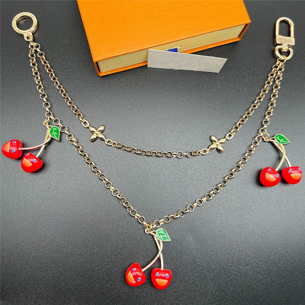 High Quality Metal Keychain Classic Key Chain Luxury Designer Keyring Cute Bag Charm for Women Girl Christmas Gift