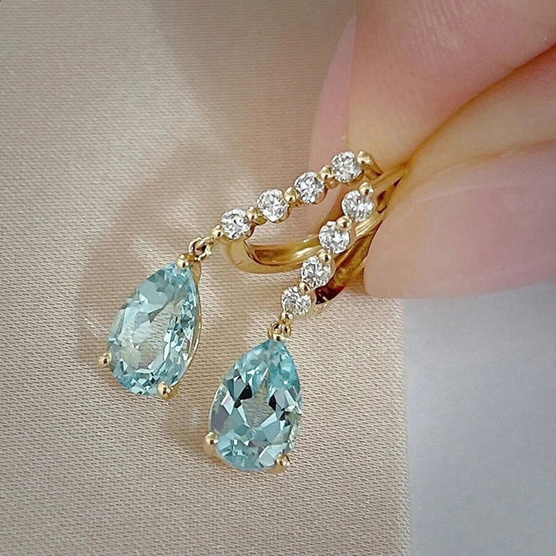 CAOSHI Elegantes pendientes colgantes de circonita cúbica en forma de pera azul claro para mujer, accesorios de joyería de Color dorado para boda nu
