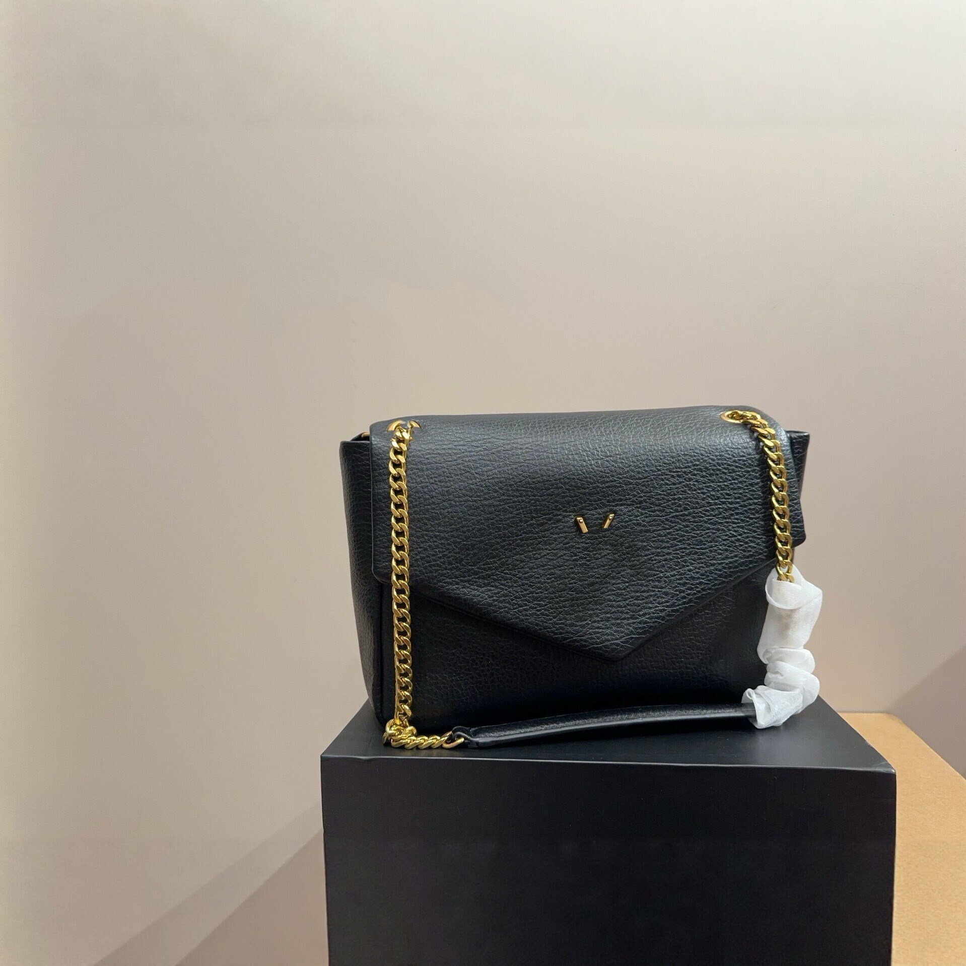 Designer 2026 New Chain Underarm Bag For Women, High-End Simple Versatile Shoulder Crossbody Bag, Light Luxury And Vintage Style