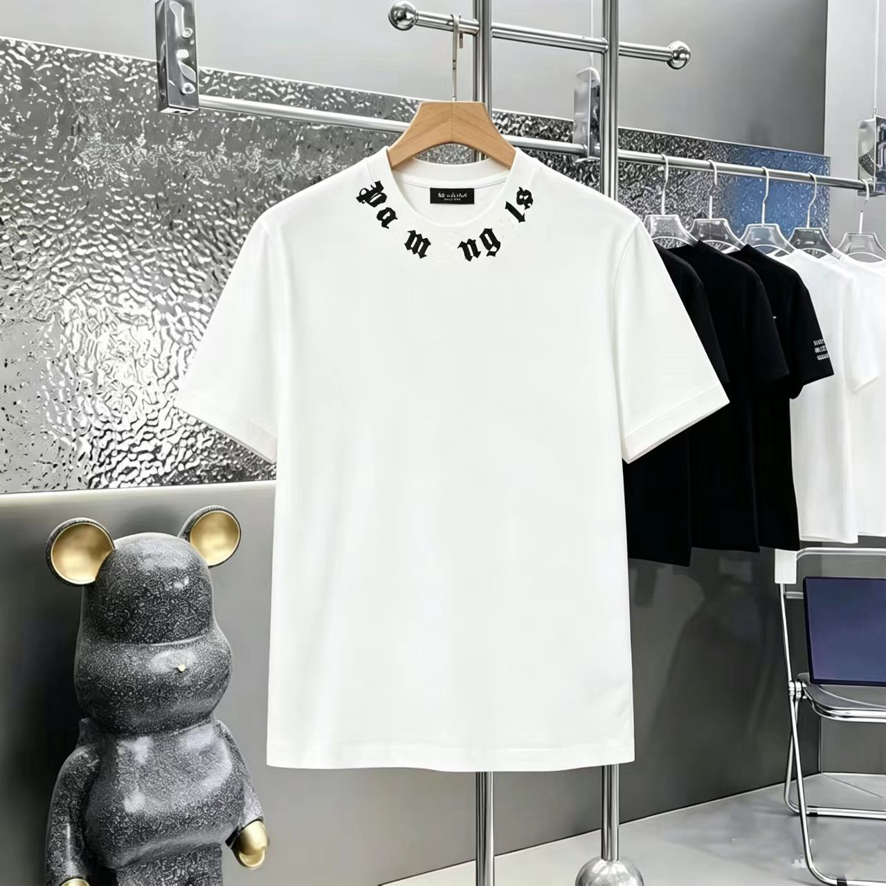 Camiseta con estampado de letras góticas y cuello para hombre y mujer, camisetas de manga corta con logotipo de cuello clásico, ropa de calle holgad