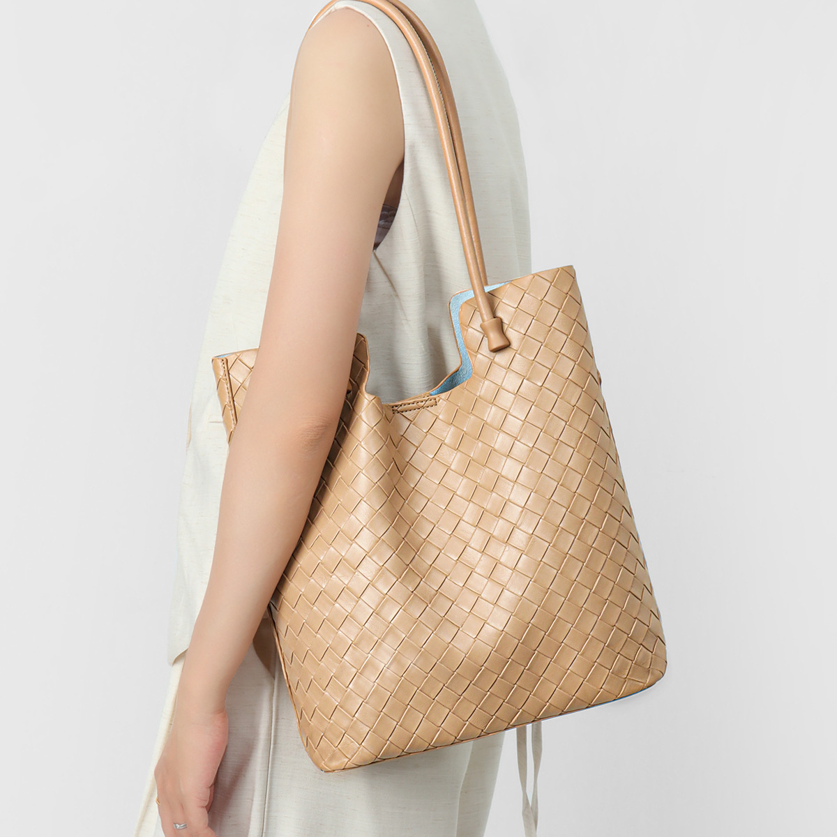 New Woven Tote Handbag Cowhide Commuting Shoulder For Women Large Capacity Genuine Leather Women's Bag
