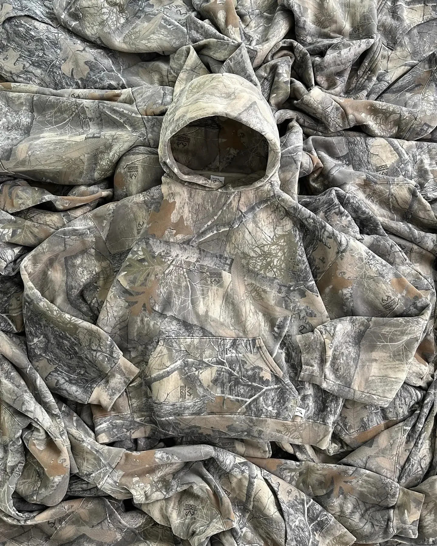 Y2k Streetwear Hoodie Retro Camouflage Oversized Loose Hoodie for Mens and Womens Harajuku Punk Rock Fashion Pullover Hoodie 260624