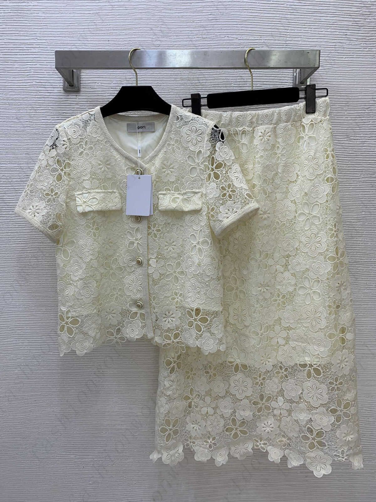 conjunto de falda para mujer marca verano 2 piezas conjunto de camisa de encaje logotipo de moda camiseta con gancho hueco faldas de dos piezas dise