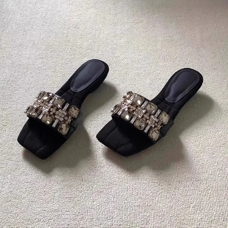 Temperament Rhinestone High-end Sense One-line Strap Sandals Womens Summer Wear Versatile Block Heel Sandals and Slippers 260624