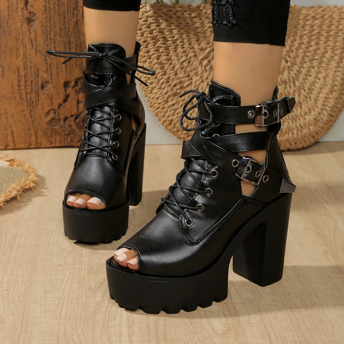 Sandalias de mujer Versión coreana Botines de boca de pescado súper altos clásicos Zapatos de tacón alto gruesos con el escenario Sandalias de moda