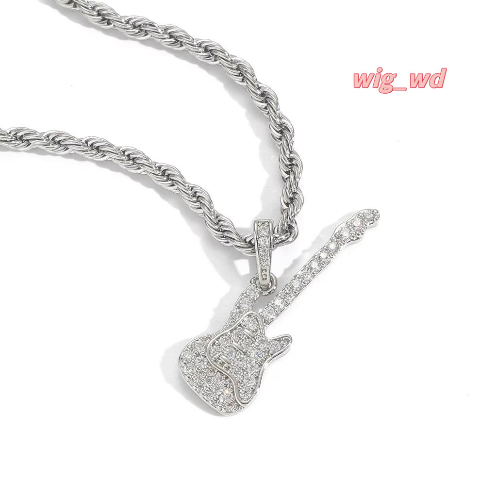 BES Fashion Iced Out Moissanite Rhodium Pendant Necklace Hip Hop Guitar Shape Anniversary Gift Made Of High Quality Brass