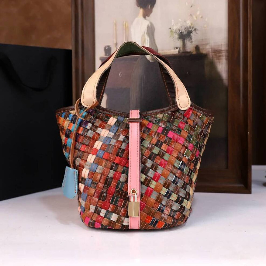 High-End Autumn/Winter Hand-Woven Genuine Leather Vegetable Basket Bucket Bag New Niche design 2025 Fashion Accessory