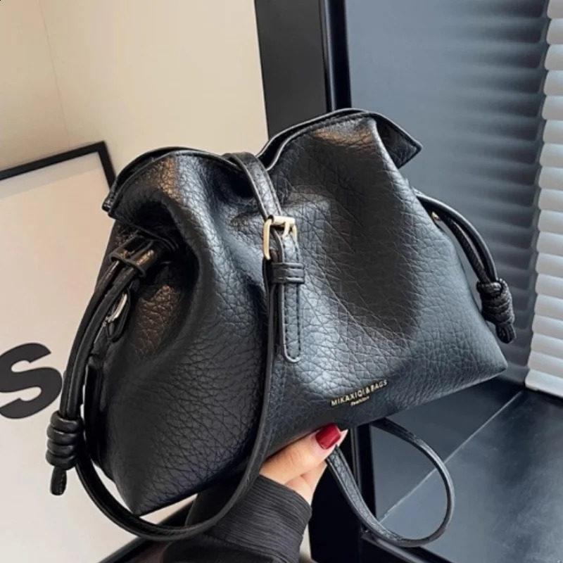 Leather Bucket Bag Women Minimalist Solid Color Shoulder Bag With Drawstring Pleated Cloud Bag Casual Crossbody Bag 260625