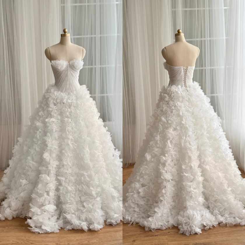 Charming A Line Bridal Gowns Strapless Lace Wedding Dresses Plus Size Ruffles Customized Vestidos De Novia