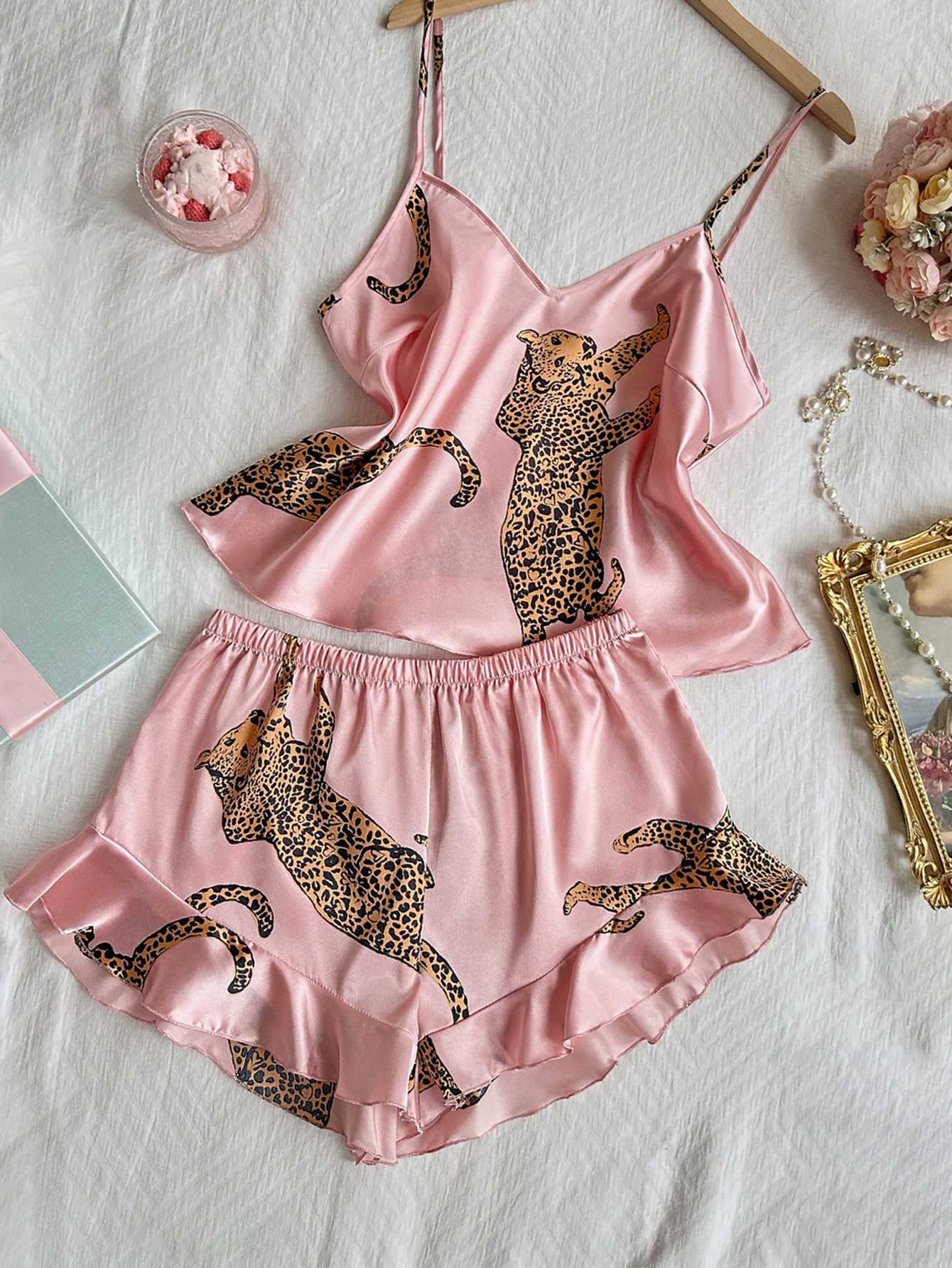 Pajama Summer Printed 2-piece Leopard Set for Women Sexy Ice Silk Stain Casual Crop Tops and Shorts Sleepwear Lounge M260625