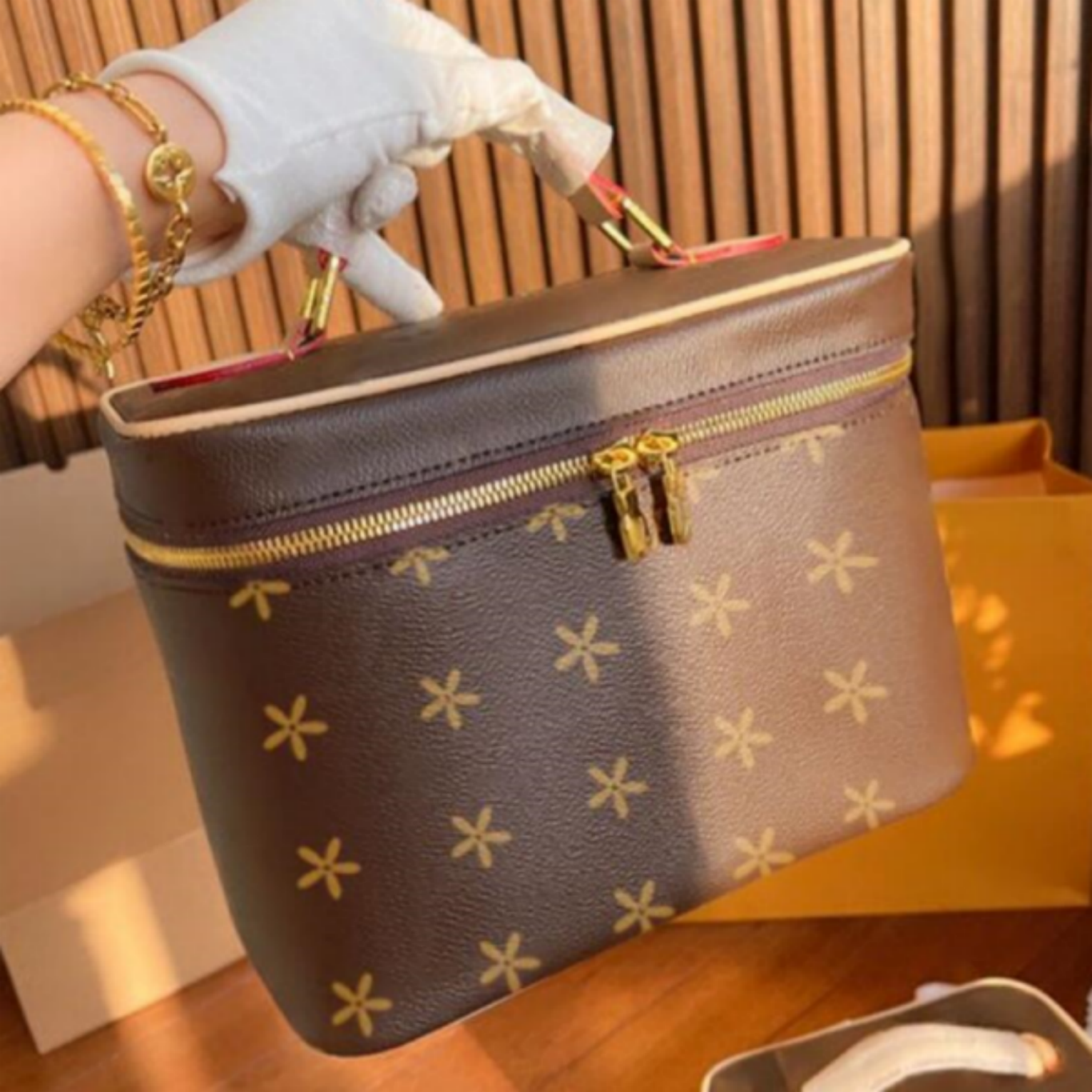 Lady Cosmetic Fashion Nice Makeup Bag Women Designers Toiletry Travel Pouch Ladies Purses High Quality Handbag Bags-image-978239962