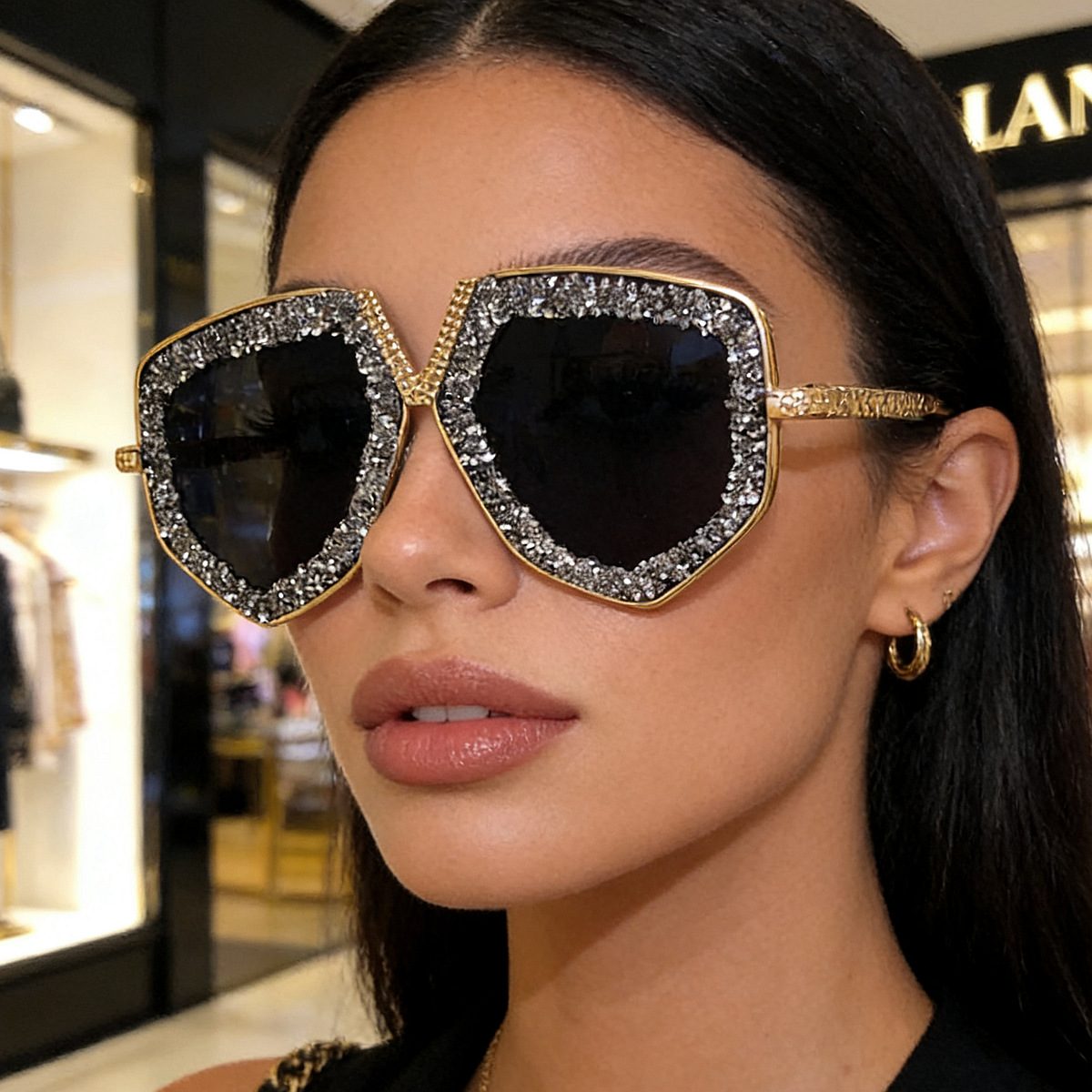 Miss Sunglasses Model 2026 Designer Oversized Rhinestone Cat Eye Metal Full Rim UV400 Sunglasses Brand New Fashion Black