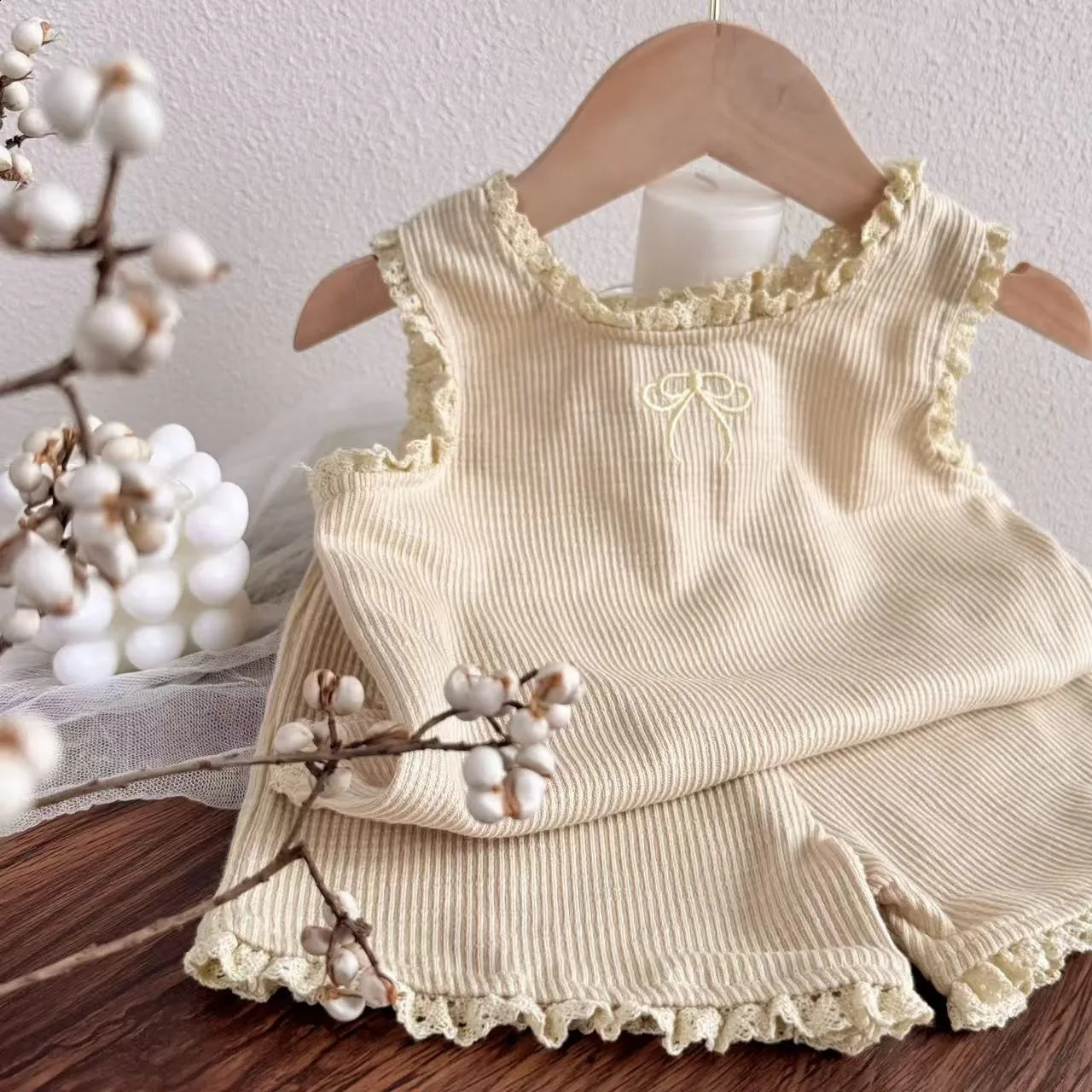 TZ2617 Korean Style 2025 Childrens Lace Earlette Vest Cute Summer Sleeveless Top Shorts Thin Set for Girls Kids Fashion Outfit260625