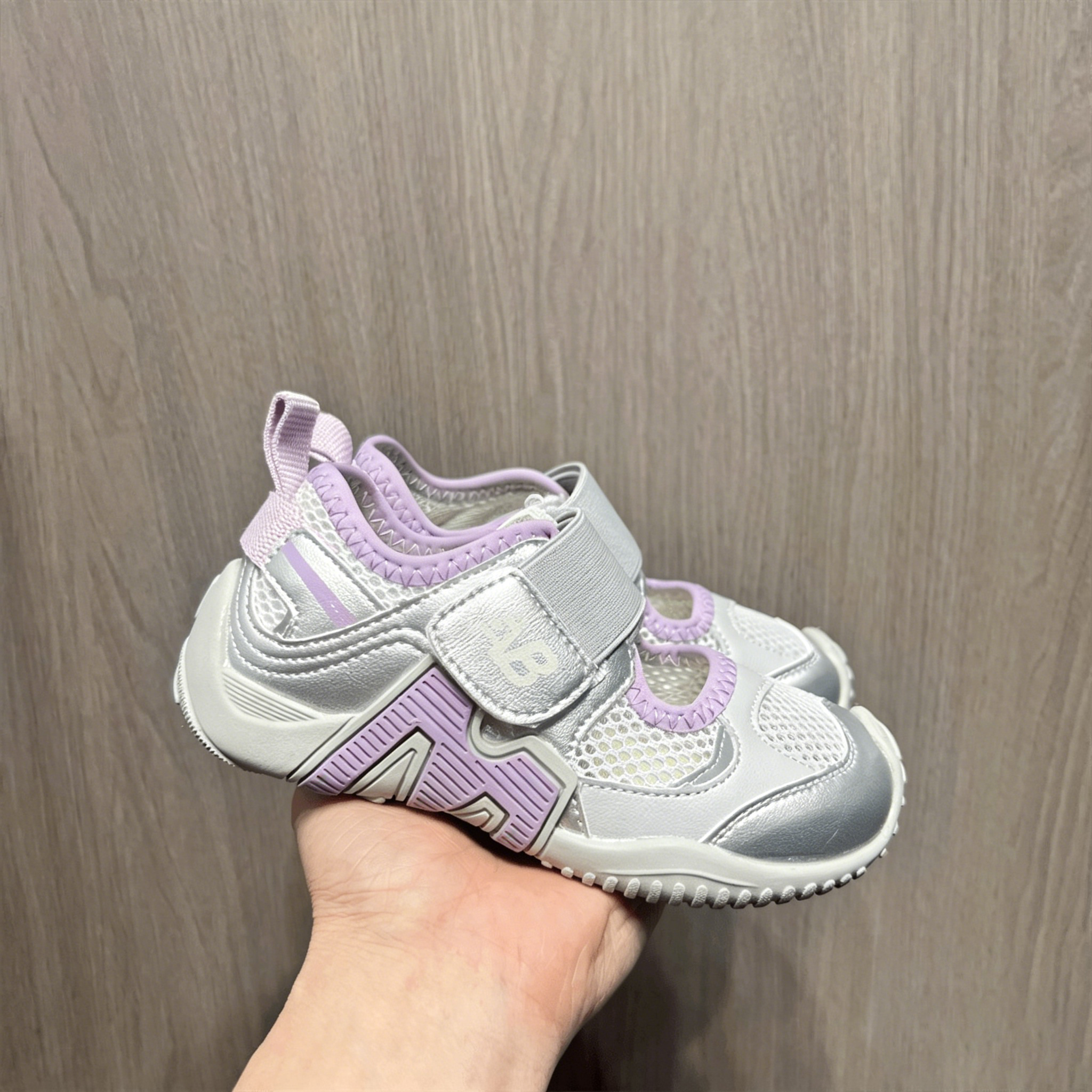 Designer Shoes for Boys and Girls 2026 New Spring & Summer Kids Sports Shoes Girls' Dad Shoes Casual Shoes Low-top Children's Skate Shoes