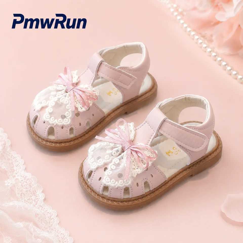 Korean Style Summer Sandals For Girls Hollow Out Breathable Childrens Barefoot Footwear Soft-soled Anti-slippery Girls Sandals Y260624DL69