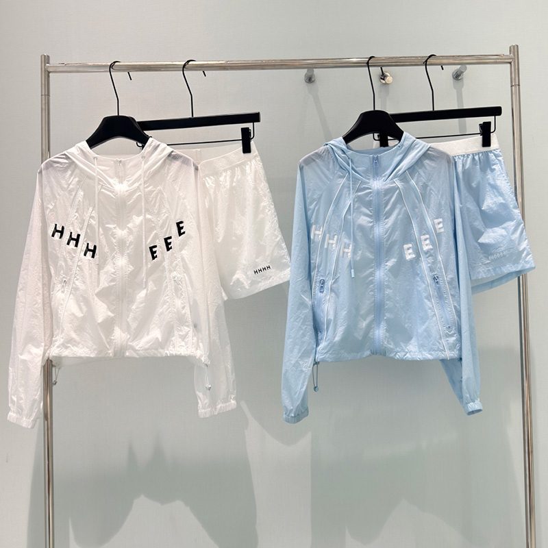 Femmes Sunproof Veste Ensemble Short Et Haut Mince À Capuche Simple Manteau Marque Taille Haute Short Sportif D'été En Plein Air Randonnée Joggin