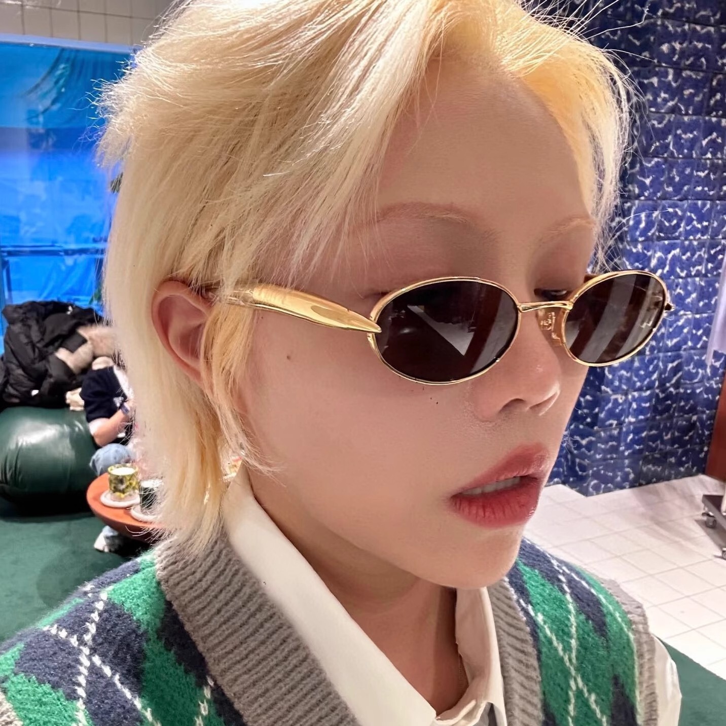 European And American Style Sardine-Shaped Metal Sunglasses With Small Oval Frames, High-End Fashion, Suitable For Runway Shows, UV Protection