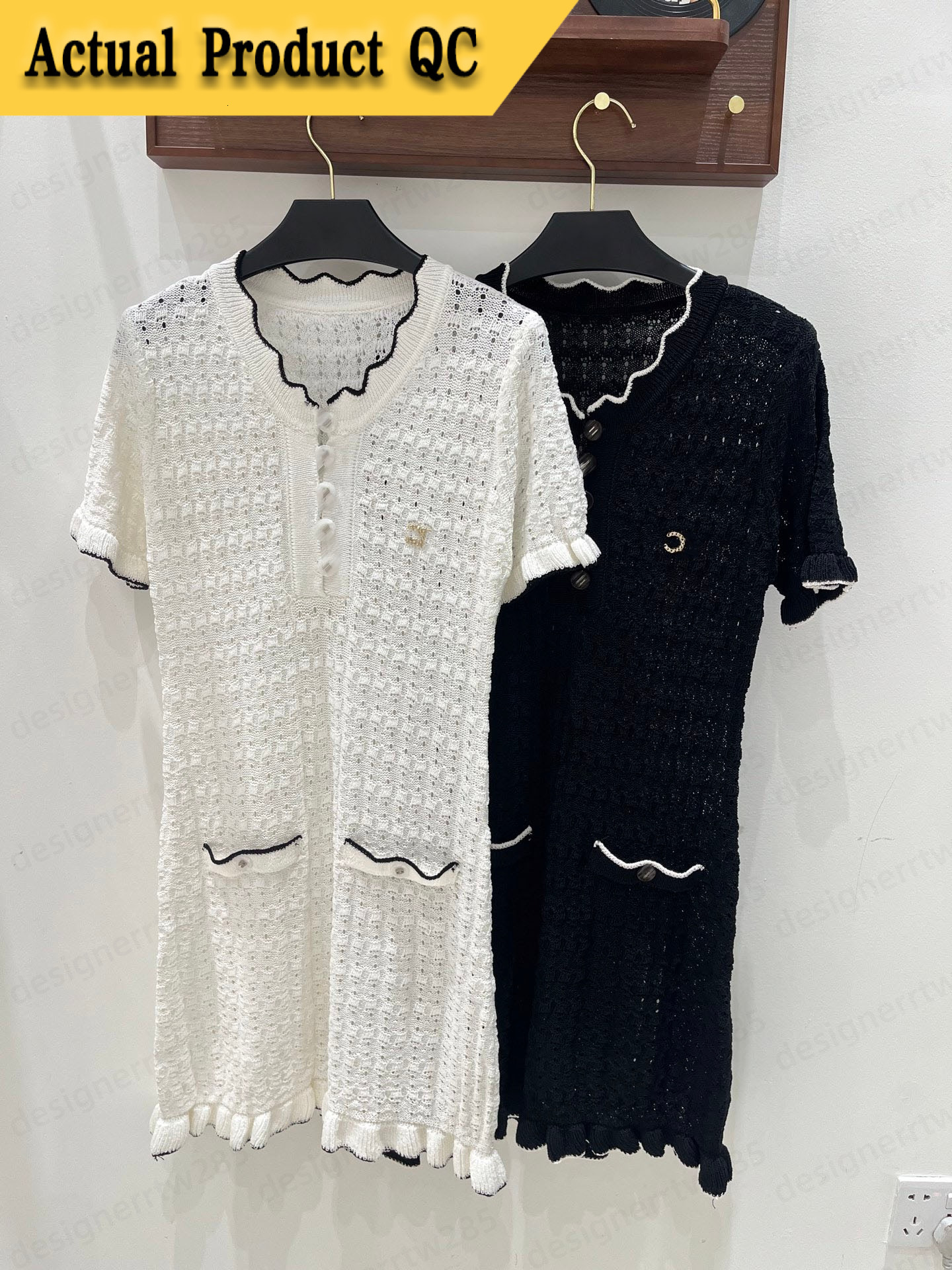 Designer Clothing Women Short Sleeve Top Black White Mesh Tshirt V Neck Slim Soft Robe Retro Streetwear Wear Traje Sundress Sweaters-image-1112123818