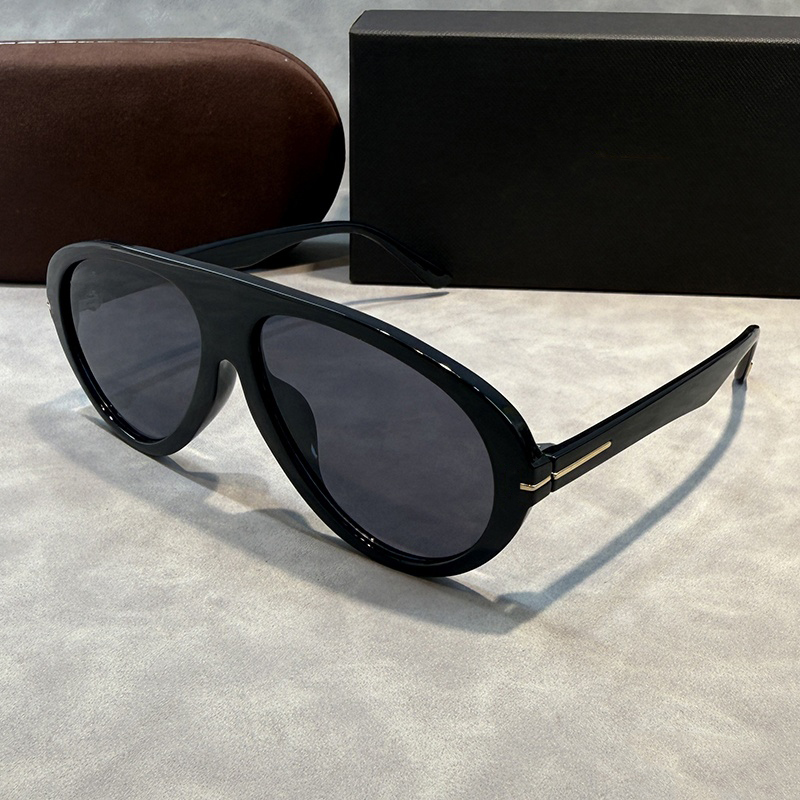 Sunglasses Men Oversized Sunglasses For Women Designer High Quality Flying Glasses Pai Holiday Tourism Seaside Sunshade Mirrors