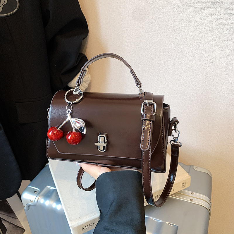 Bestseller high-end vintage small bag for women, 2026 new versatile crossbody bag, fashionable and simple, super popular handbag