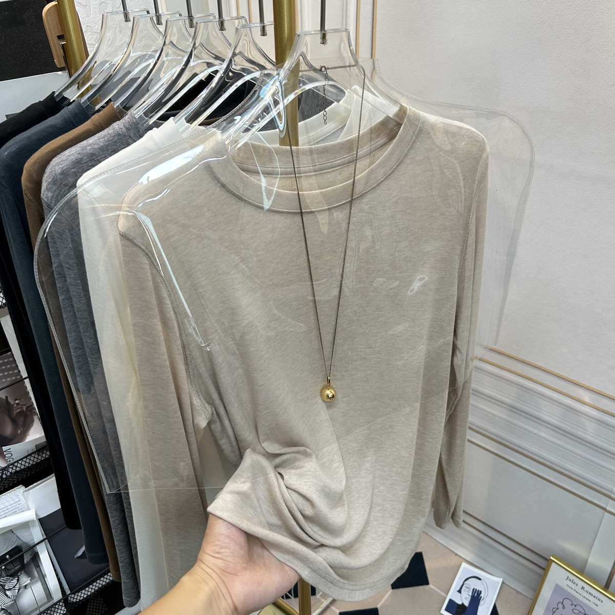 T-shirt a maniche lunghe con maschera girocollo morbida per donna Primavera Autunno nuova camicia base slim fit MAKOUFEI