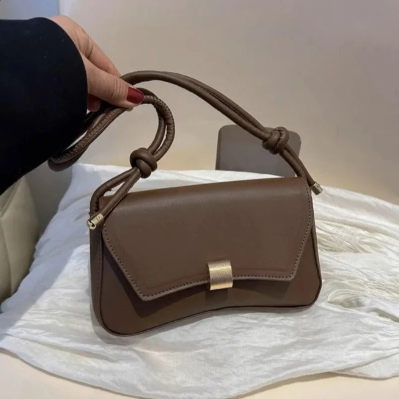Fashionable Solid Color Leather Womens Crossbody Bag Simple and Versatile Casual Small Square Bag Commuting Shoulder Bags260624