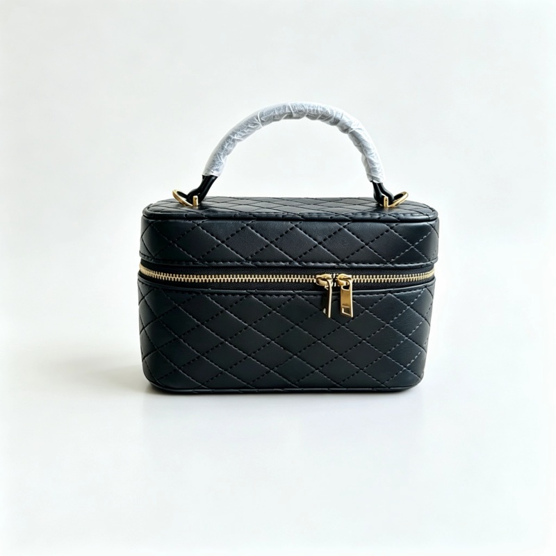 Designer Quilted Makeup Bag Adjustable Strap Women Portable Hand Crossbody Travel Cosmetic Storage Box