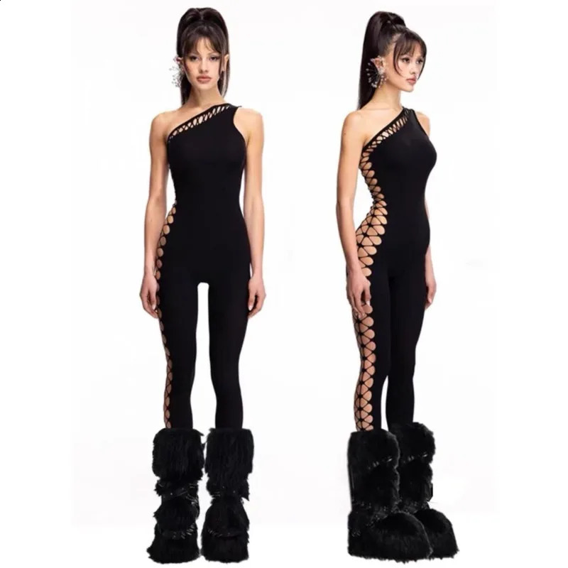 Sexy Streetwear Slanted Shoulder Hollow Sleeveless Jumpsuit Girls Tight Fitting Slimming Bottom Jumpsuit Punk Personality 260625