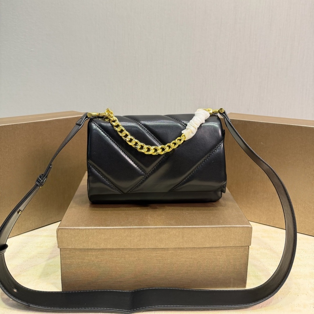 Luxury Designer V Maxi Quilted Snake Head Flap Bag Gold Thick Chain Mini Crossbody Underarm Purse Black White Pink for Daily Party Commute