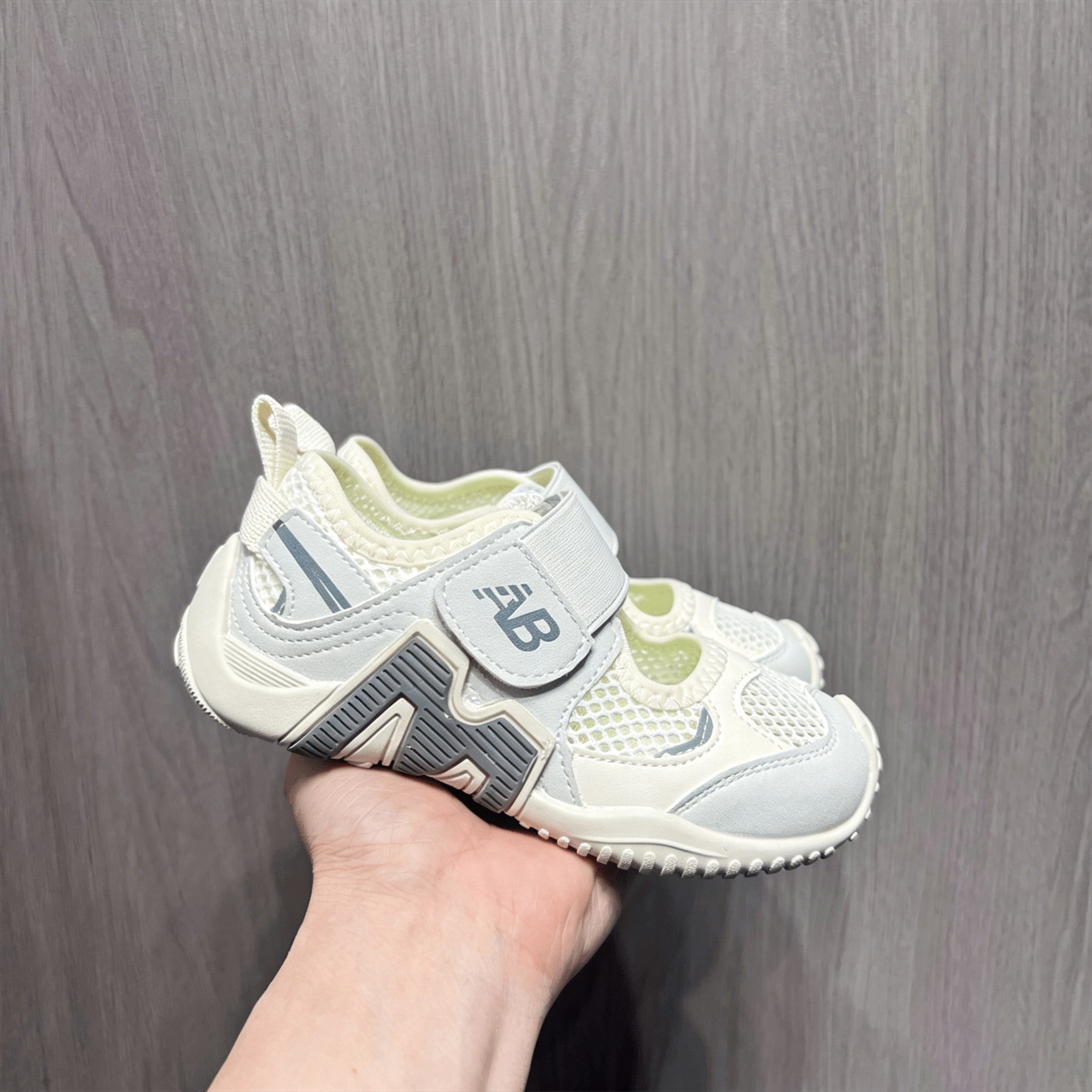 Designer Shoes for Boys and Girls 2026 Spring & Summer Kids Sports Shoes Girls' Dad Shoes Casual Shoes Low-top Children's Skate Shoes for